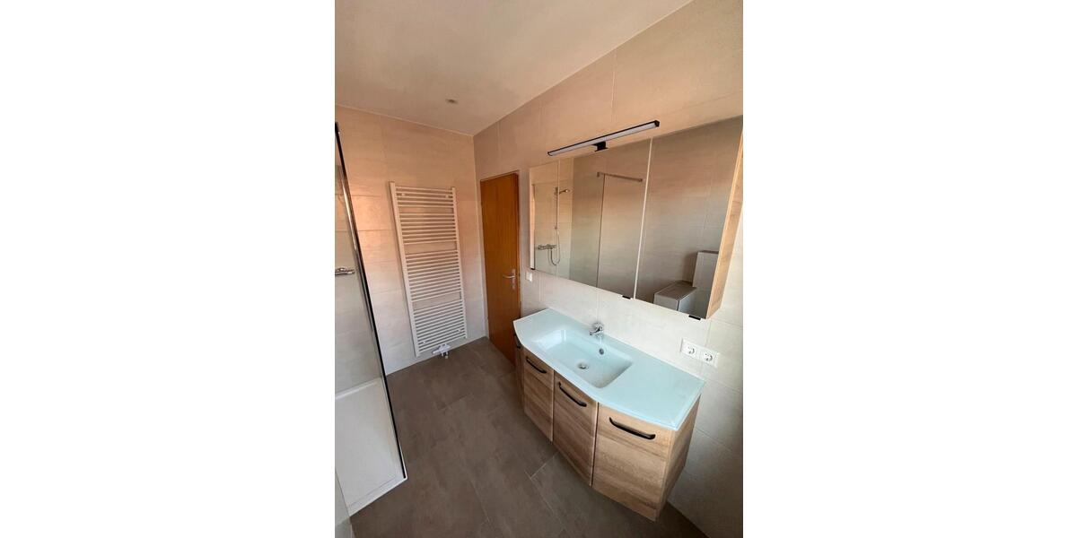 Etagenwohnung Neuried - 4 Zimmer, 16 m&sup2;, 330&euro; | Angebot:26041299