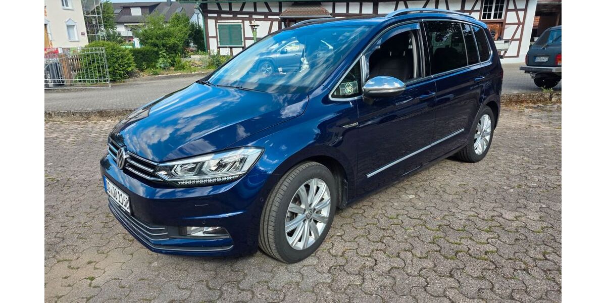 VW Touran 122.000 km 17.500 &euro; Offenburg 77654
