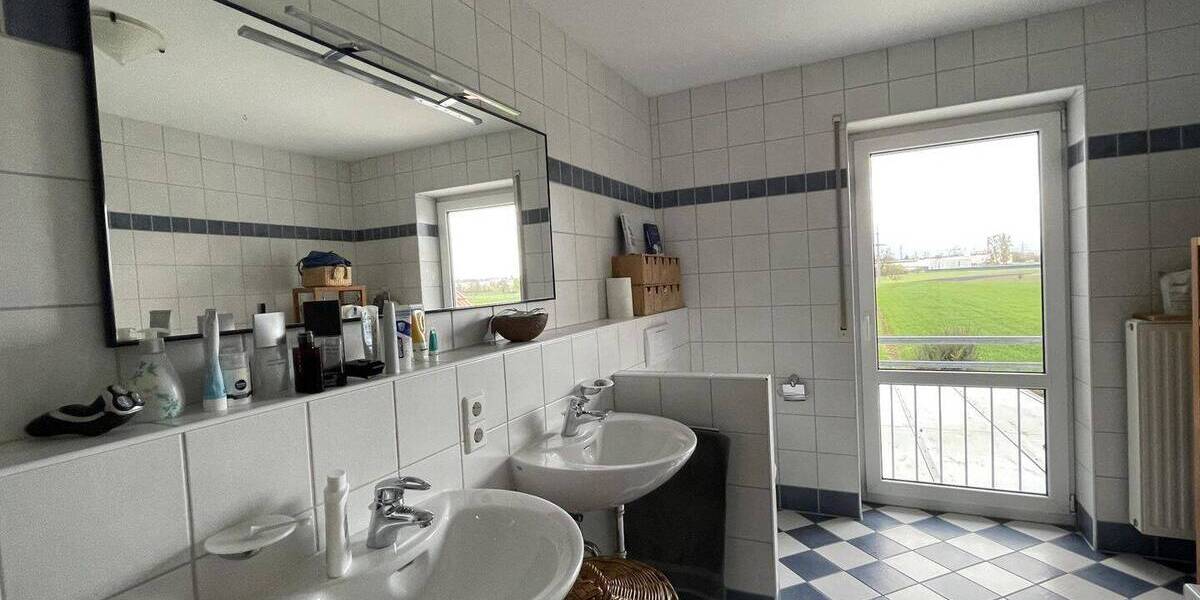 Reihenmittelhaus Offenburg Bühl - 4 Zimmer, 128 m&sup2;, 535.000&euro; | Angebot:26190271