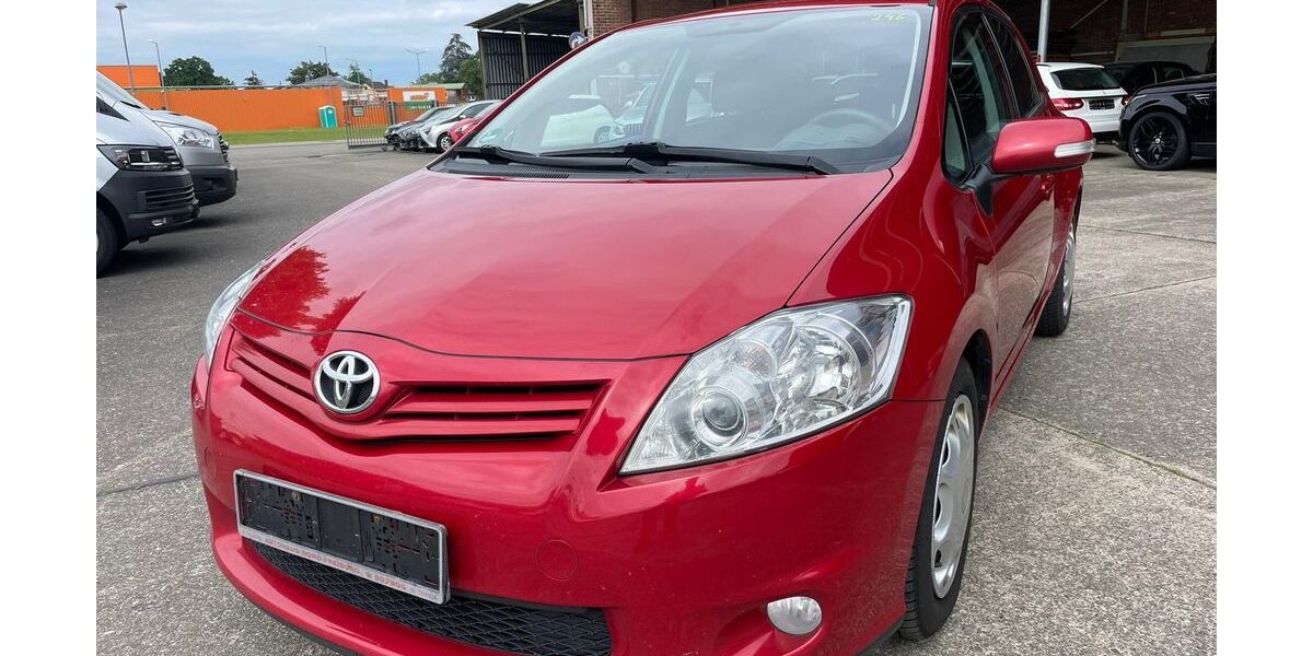 Toyota Auris 225.000 km 3.799 &euro; Herbolzheim 79336