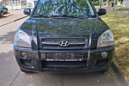 Hyundai TUCSON 208.000 km 1.800 &euro; lahr 77933