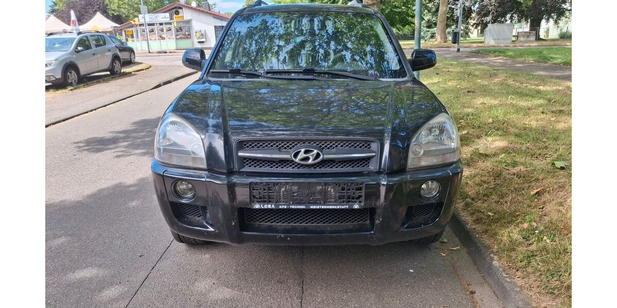 Hyundai TUCSON 208.000 km 1.800 &euro; lahr 77933