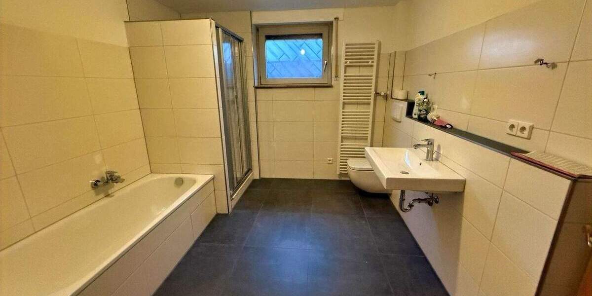 Mehrfamilienhaus, Wohnhaus Offenburg Nordoststadt - 9 Zimmer, 241 m&sup2;, 790.000&euro; | Angebot:25834709