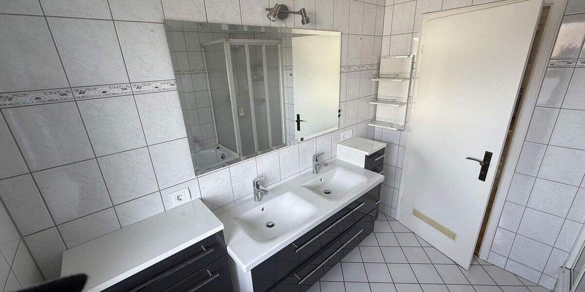 Etagenwohnung Offenburg Zell-Weierbach - 4 Zimmer, 117 m&sup2;, 399.000&euro; | Angebot:25756963