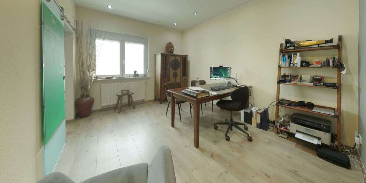 Einfamilienhaus Gengenbach - 7 Zimmer, 250 m&sup2;, 749.000&euro; | Angebot:25552775