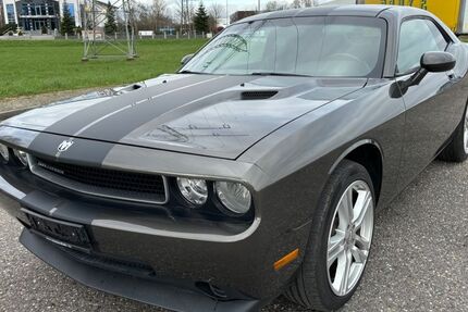 Dodge Challenger 166.000 km 15.900 &euro; Lahr 77933