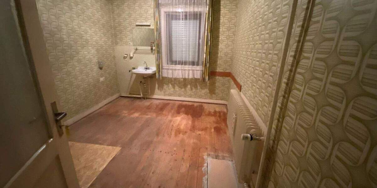 Mehrfamilienhaus, Wohnhaus Bad Peterstal-Griesbach Bad Peterstal - 9 Zimmer, 152 m&sup2;, 150.000&euro; | Angebot:25746471