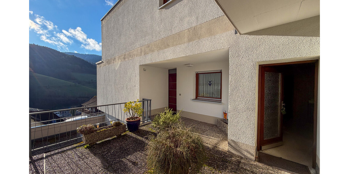 Großen Wohnung mit sonnigem großen Balkon - Etagenwohnung Bad Peterstal-Griesbach / Bad Peterstal Bad Peterstal | Angebot:26131358