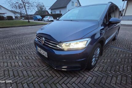 VW Touran 107.108 km 11.500 &euro; Schwanau 77963