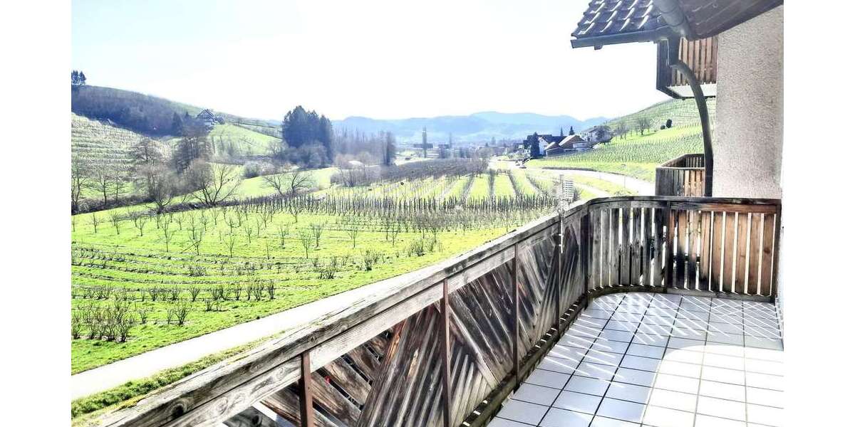 Etagenwohnung Oberkirch - 3 Zimmer, 90 m&sup2;, 683&euro; | Angebot:25373377