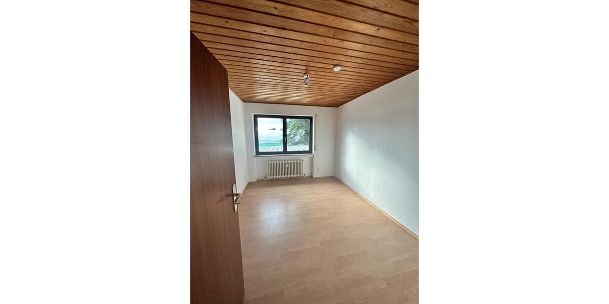 Etagenwohnung Durbach - 4.5 Zimmer, 109 m&sup2;, 890&euro; | Angebot:26001340