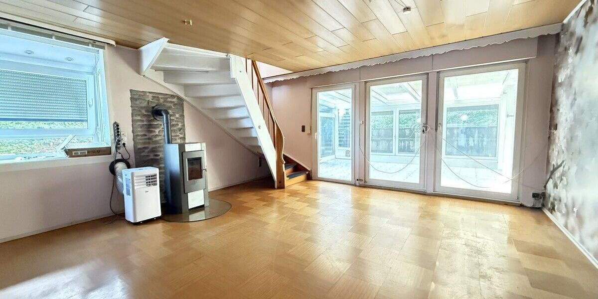 Einfamilienhaus Ettenheim / Ettenheimweiler Ettenheimweiler - 9 Zimmer, 210 m&sup2;, 310.000&euro; | Angebot:25671629