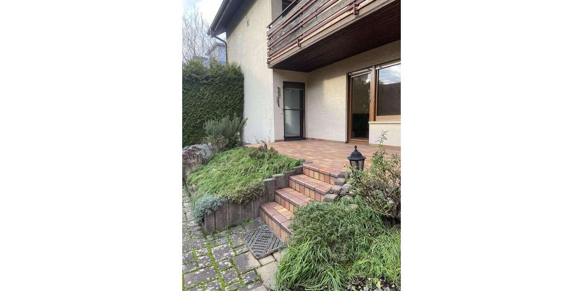 Etagenwohnung Bühl - 3 Zimmer, 130 m&sup2;, 1.050&euro; | Angebot:25889785