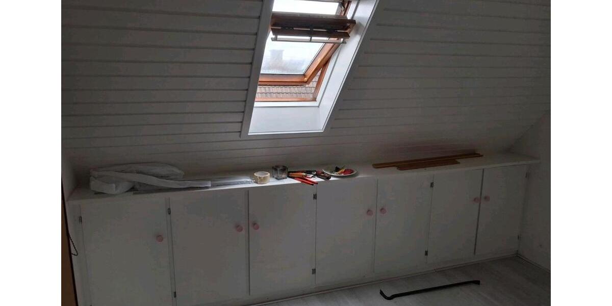 Dachgeschoßwohnung Friesenheim - 3.5 Zimmer, 95 m&sup2;, 950&euro; | Angebot:25626343