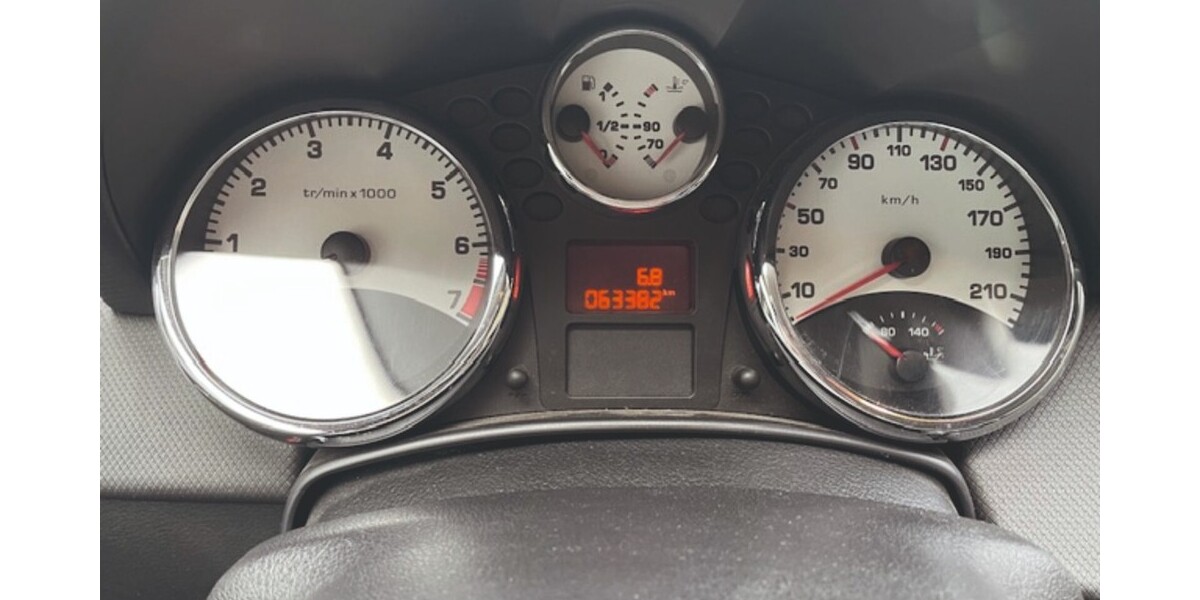 Peugeot 207 CC 63.900 km 3.900 &euro; Durbach 77770