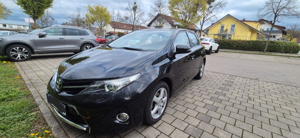 Toyota Auris 169.500 km 8.300 &euro; Lahr 77933