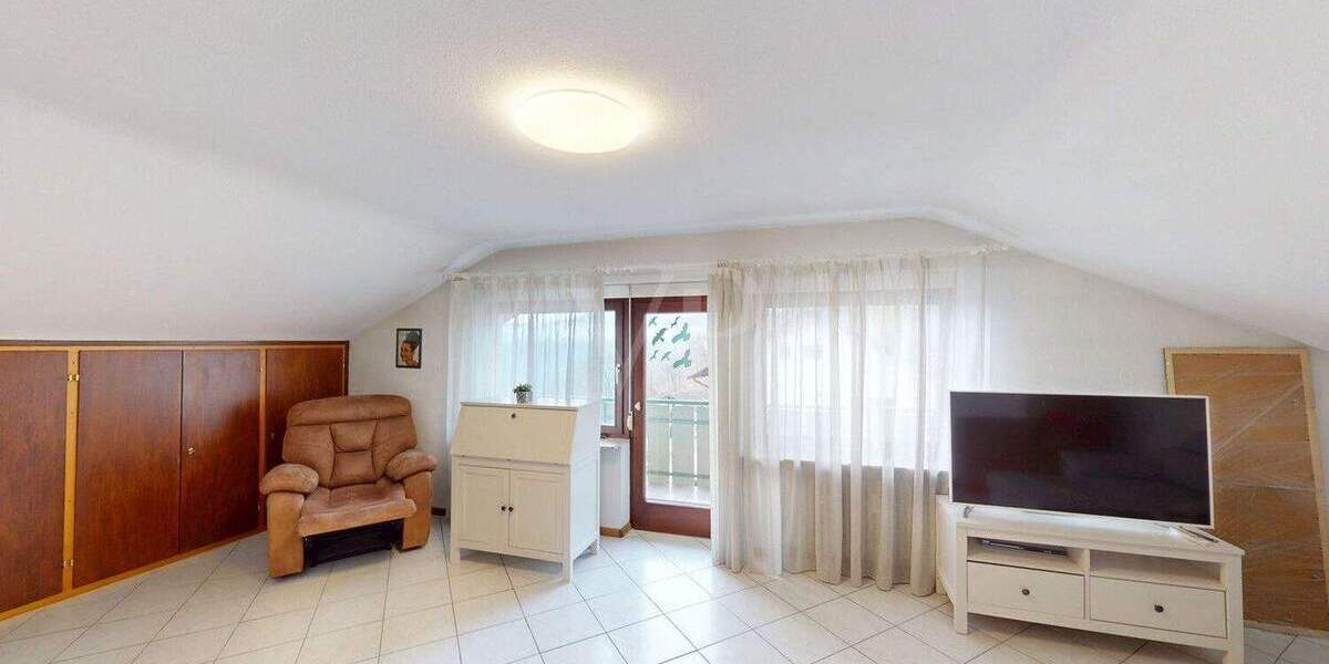 Etagenwohnung Seebach - 2 Zimmer, 69 m&sup2;, 139.000&euro; | Angebot:25660479