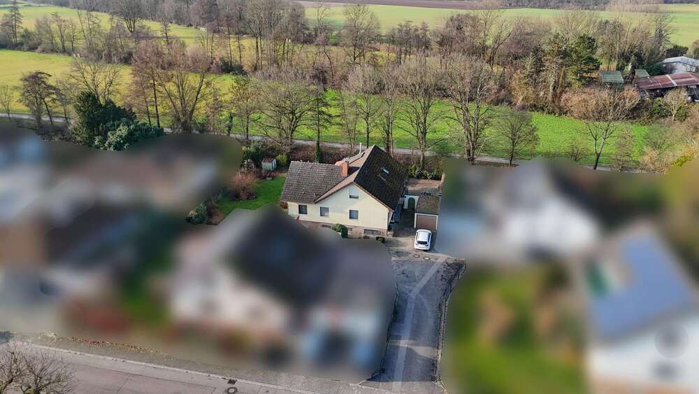 Einfamilienhaus Bühl - 7 Zimmer, 160 m&sup2;, 580.000&euro; | Angebot:26186014