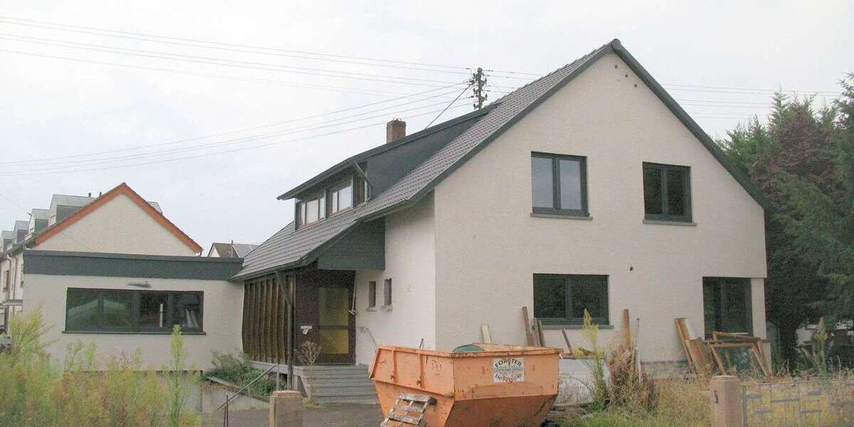 Einfamilienhaus Herbolzheim - 9 Zimmer, 253 m&sup2;, 859.000&euro; | Angebot:23534041