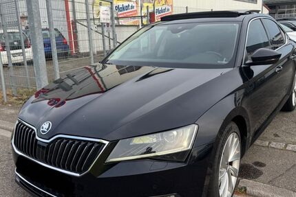 Skoda Superb 304.000 km 10.900 &euro; KEHL 77694