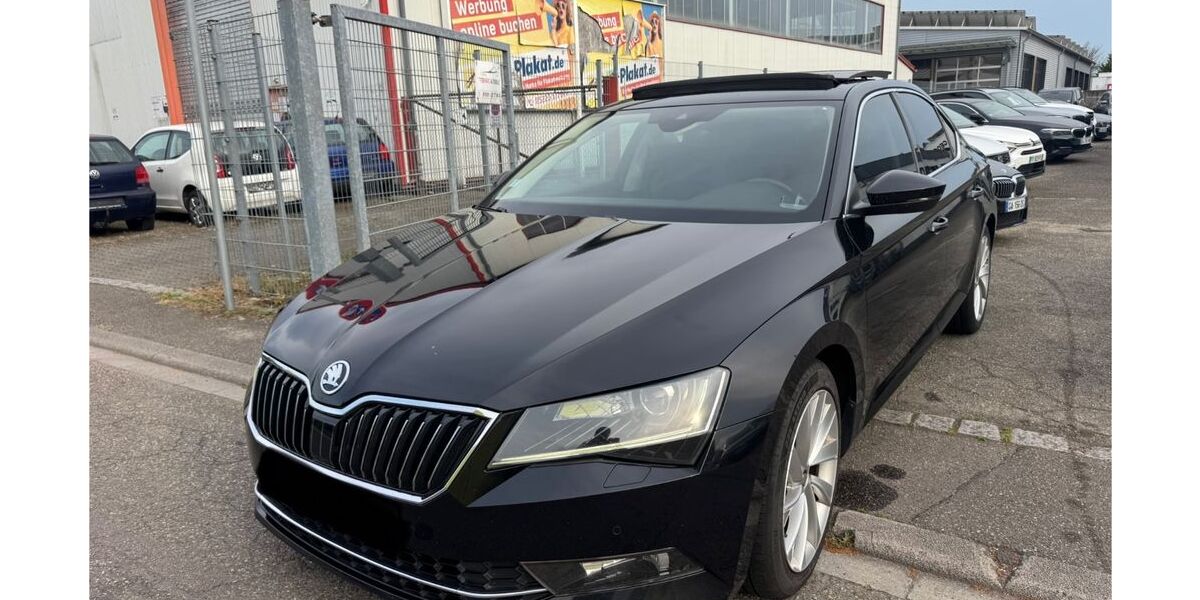 Skoda Superb 304.000 km 10.900 &euro; KEHL 77694