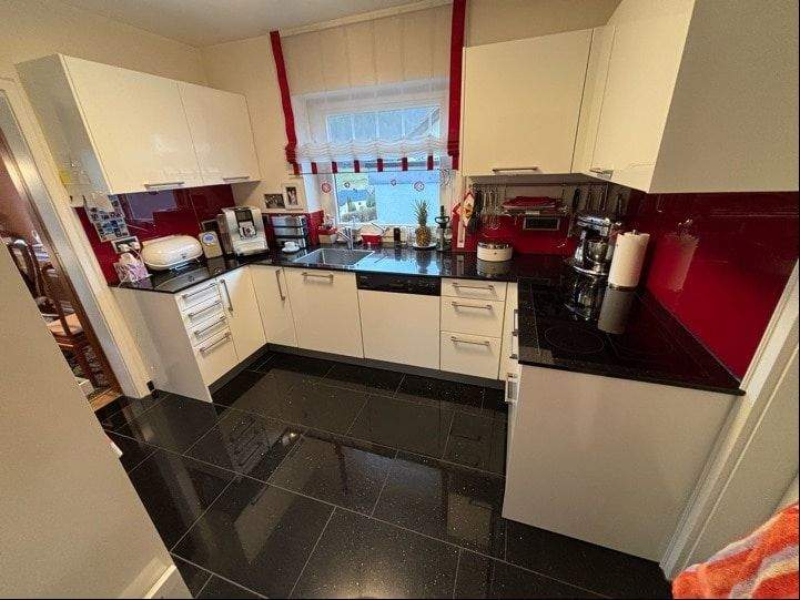 Einfamilienhaus Nordrach - 8 Zimmer, 230 m&sup2;, 650.000&euro; | Angebot:25862499