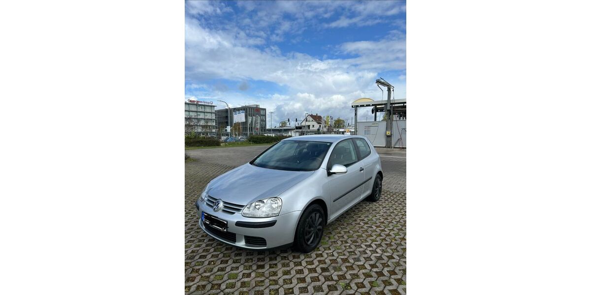 VW Golf 156.000 km 2.700 &euro; Offenburg 77656