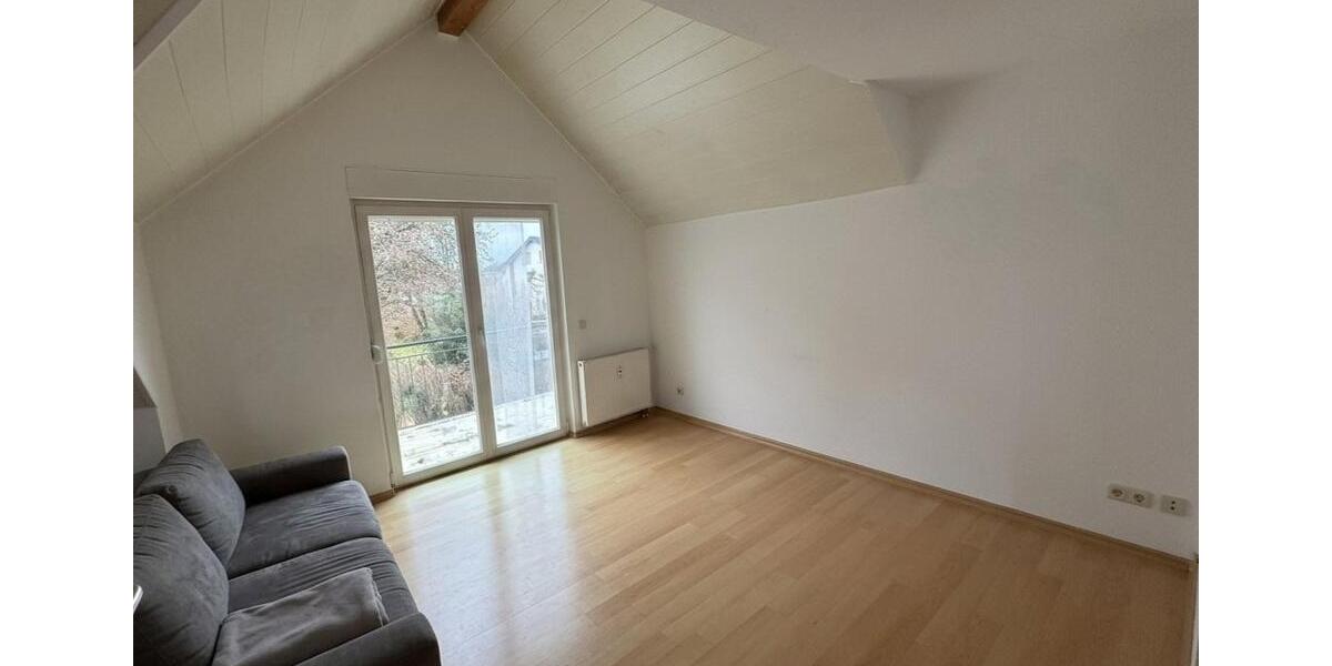 Dachgeschoßwohnung Kippenheim - 3 Zimmer, 77 m&sup2;, 850&euro; | Angebot:26038453