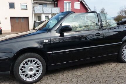 VW Golf 131.300 km 6.490 &euro; Mahlberg-Orschweier 77972