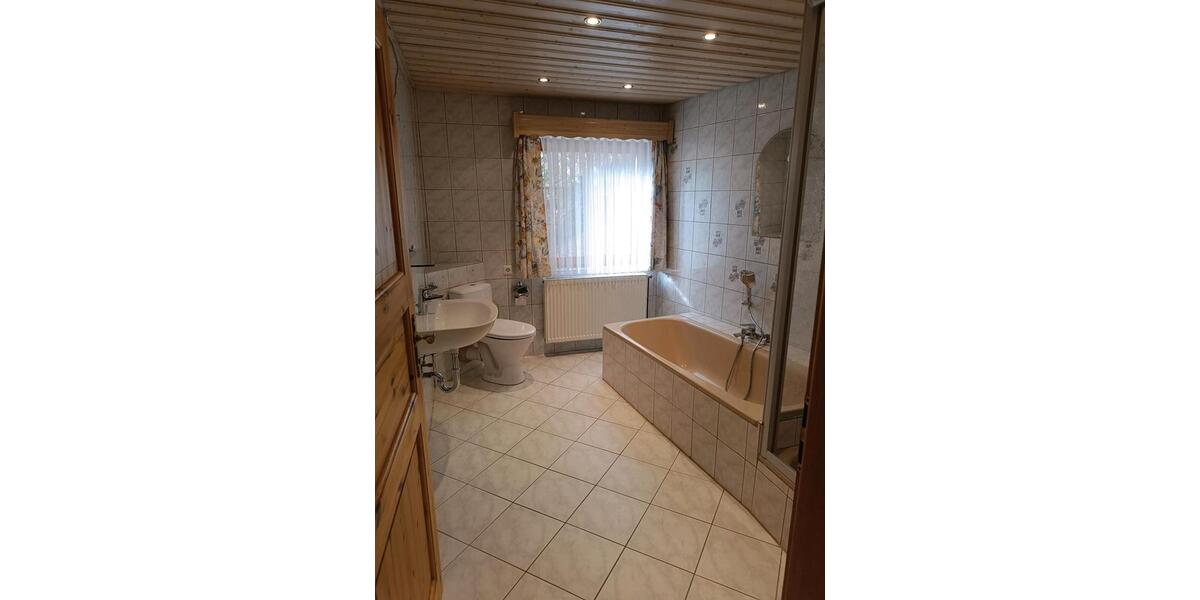 Einfamilienhaus Sasbachwalden - 6 Zimmer, 160 m&sup2;, 1.450&euro; | Angebot:27617782