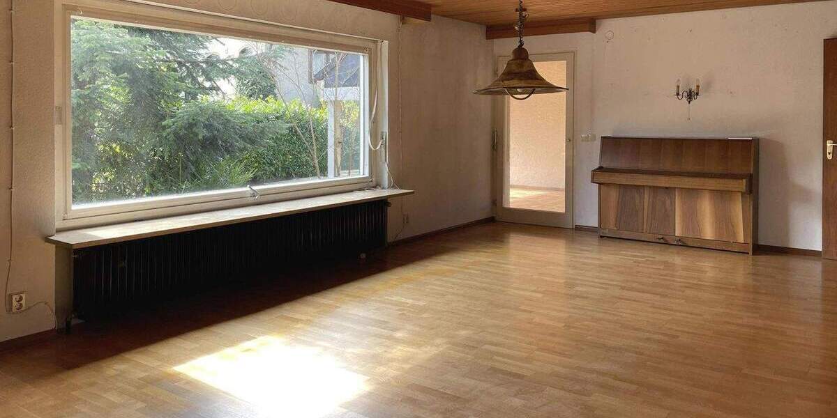 Einfamilienhaus Offenburg Zell-Weierbach - 6 Zimmer, 170 m&sup2;, 480.000&euro; | Angebot:25703651