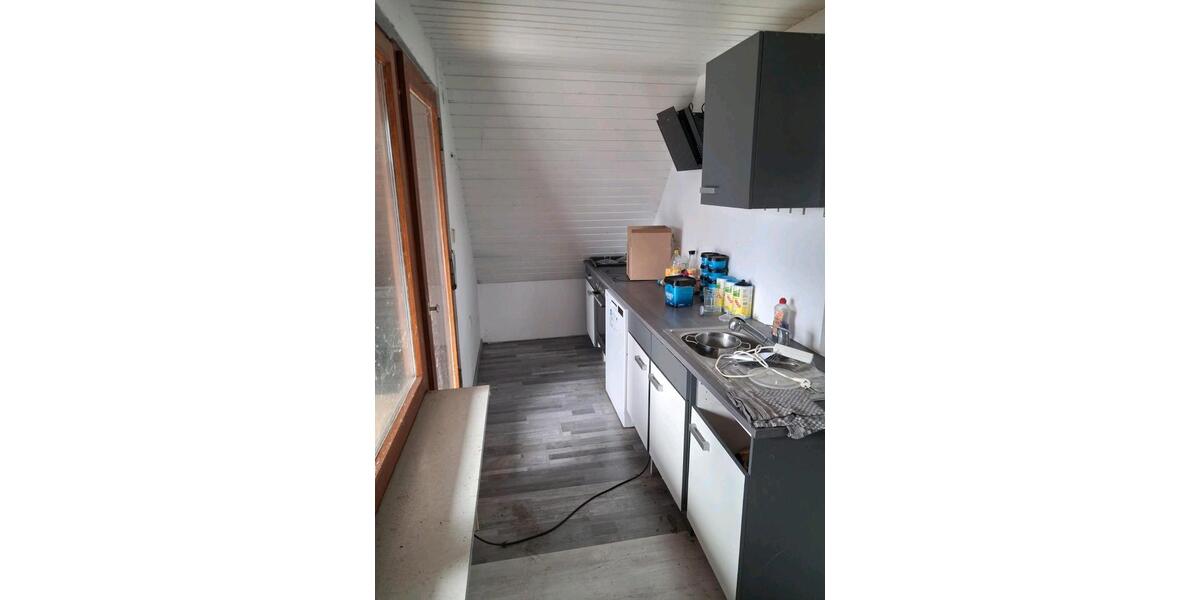 Dachgeschoßwohnung Friesenheim - 3.5 Zimmer, 95 m&sup2;, 950&euro; | Angebot:25626343