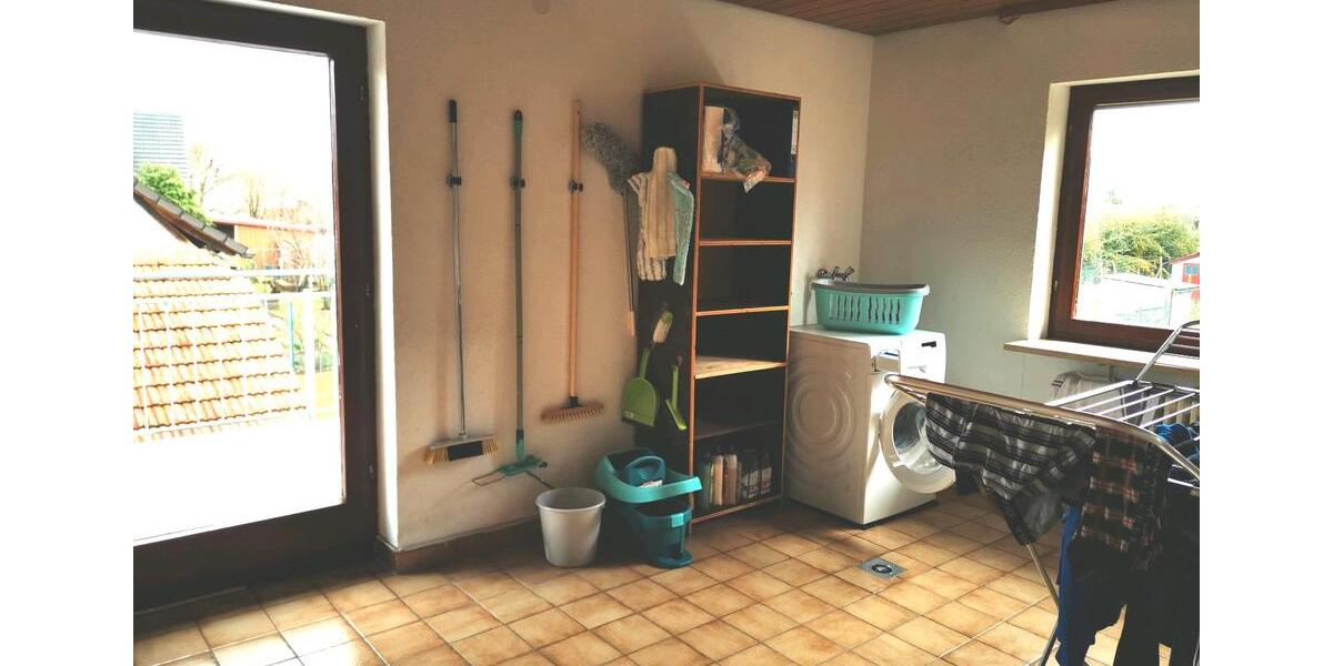Etagenwohnung Offenburg - 5 Zimmer, 125 m&sup2;, 370&euro; | Angebot:25498325