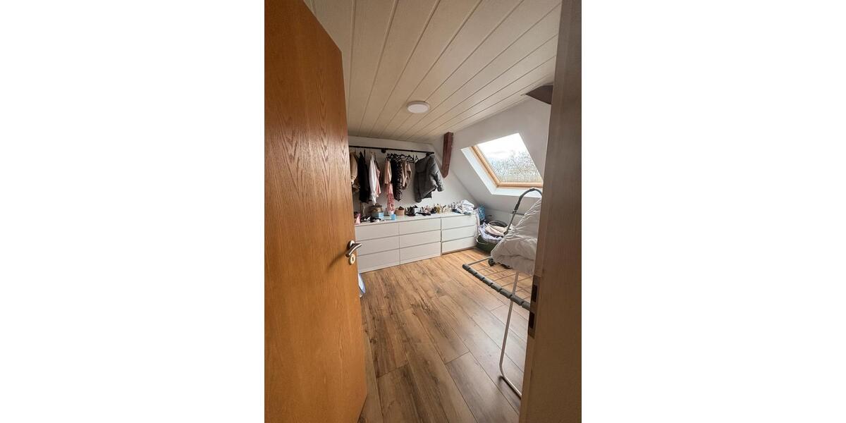 Dachgeschoßwohnung Lahr (Schwarzwald) - 3 Zimmer, 70 m&sup2;, 1.000&euro; | Angebot:26033404