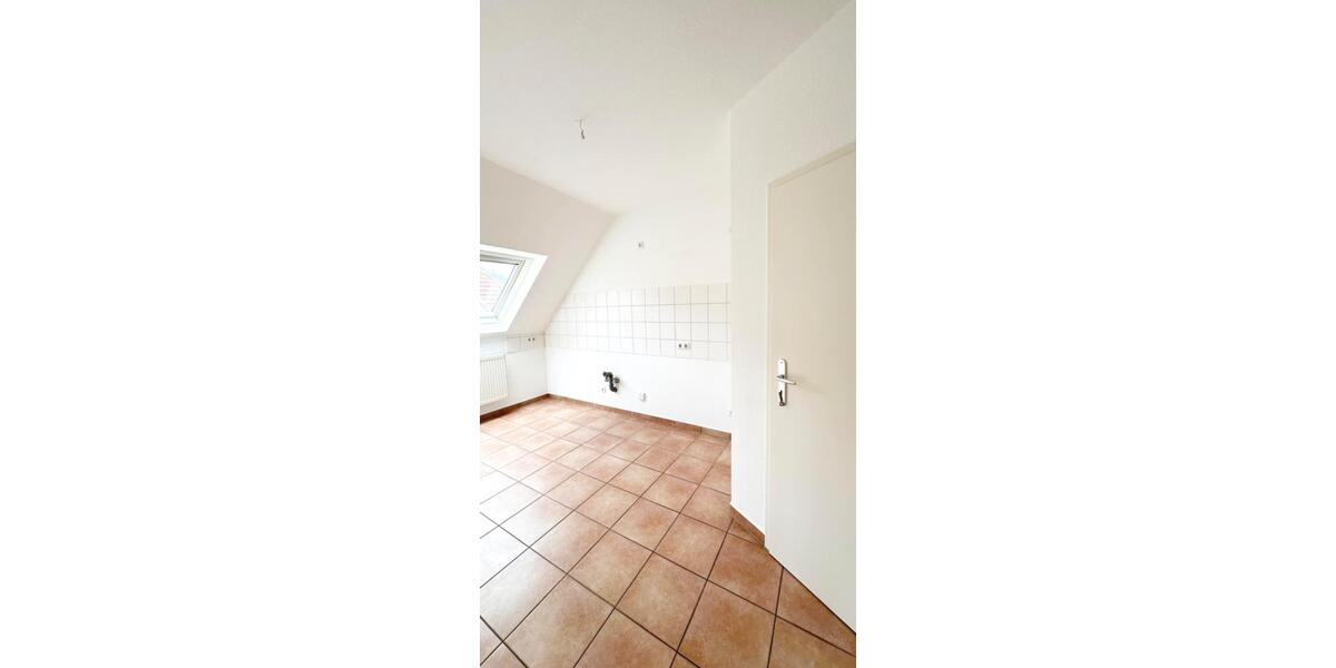 Dachgeschoßwohnung Lahr (Schwarzwald) - 2 Zimmer, 54 m&sup2;, 470&euro; | Angebot:25903799
