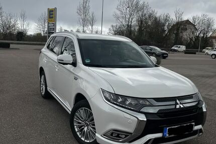Mitsubishi Outlander 122.527 km 17.499 &euro; Kehl 77694