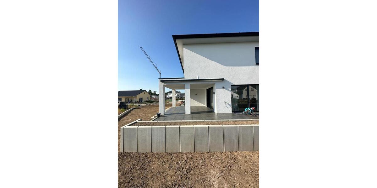 Einfamilienhaus Schutterwald - 8 Zimmer, 240 m&sup2;, 2.350&euro; | Angebot:25406131