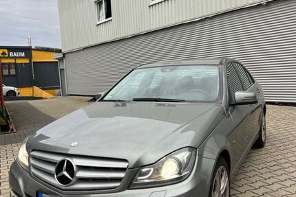 Mercedes-Benz 220 202.000 km 10.499 &euro; Renchen 77871