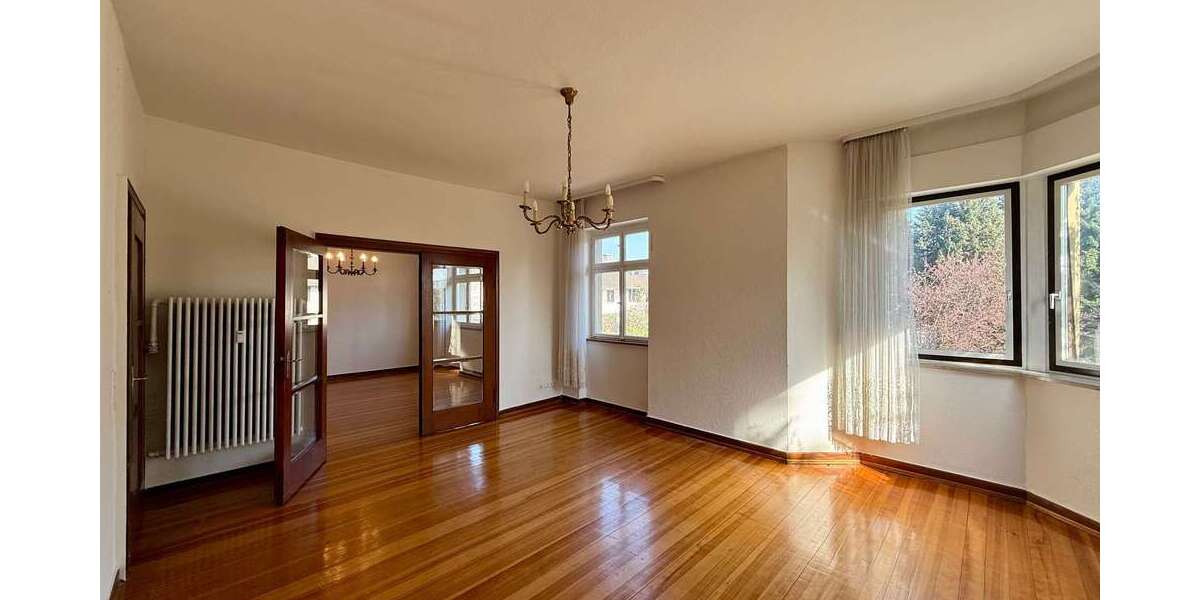 Etagenwohnung Bühl - 3 Zimmer, 97 m&sup2;, 1.250&euro; | Angebot:27018980