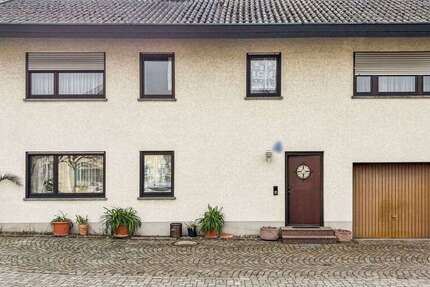 Haus Lauf - 5 Zimmer, 162 m&sup2;, 399.000&euro; | Angebot:25980268