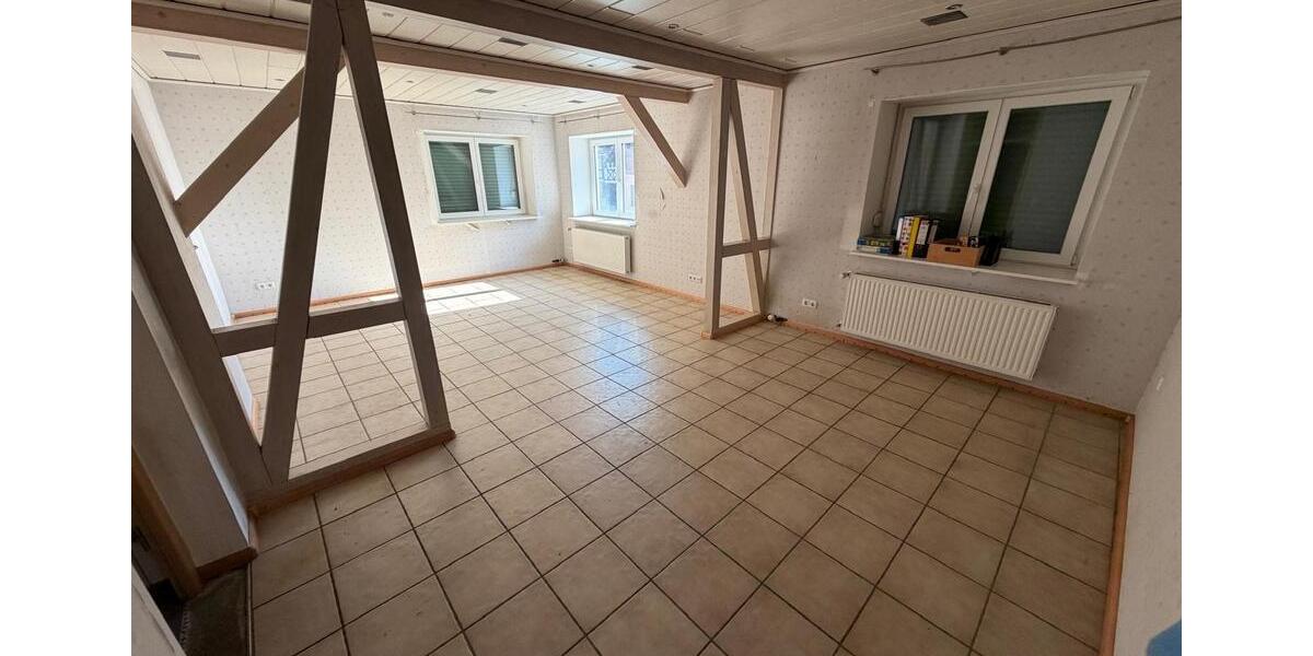 Mehrfamilienhaus, Wohnhaus Lahr (Schwarzwald) - 7 Zimmer, 210 m&sup2;, 500.000&euro; | Angebot:26187009