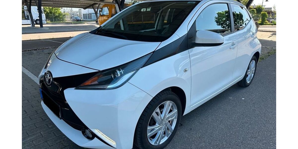 Toyota Aygo (X) 87.000 km 6.900 &euro; Lahr 77933