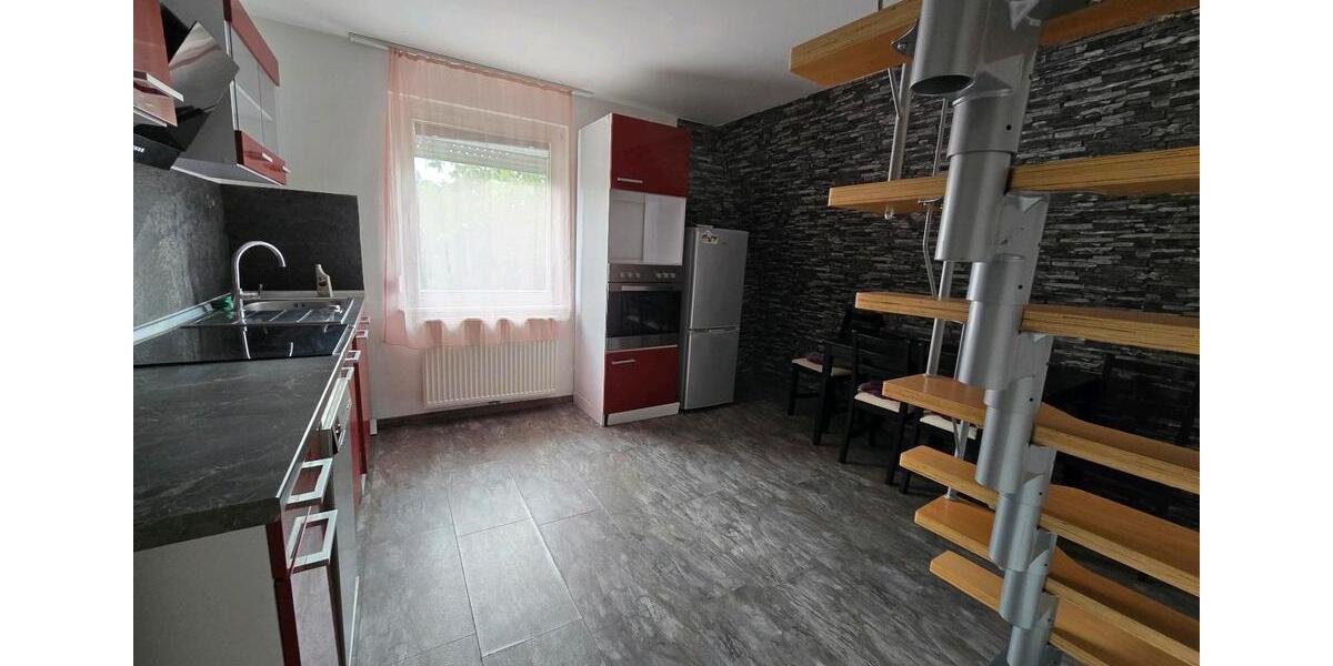 Etagenwohnung Friesenheim - 3 Zimmer, 100 m&sup2;, 1.200&euro; | Angebot:26042454