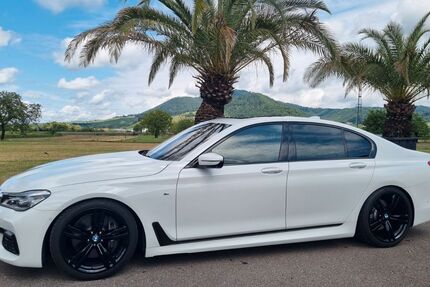 BMW 750 78.000 km 34.500 &euro; Offenburg- Zunsweier 77656