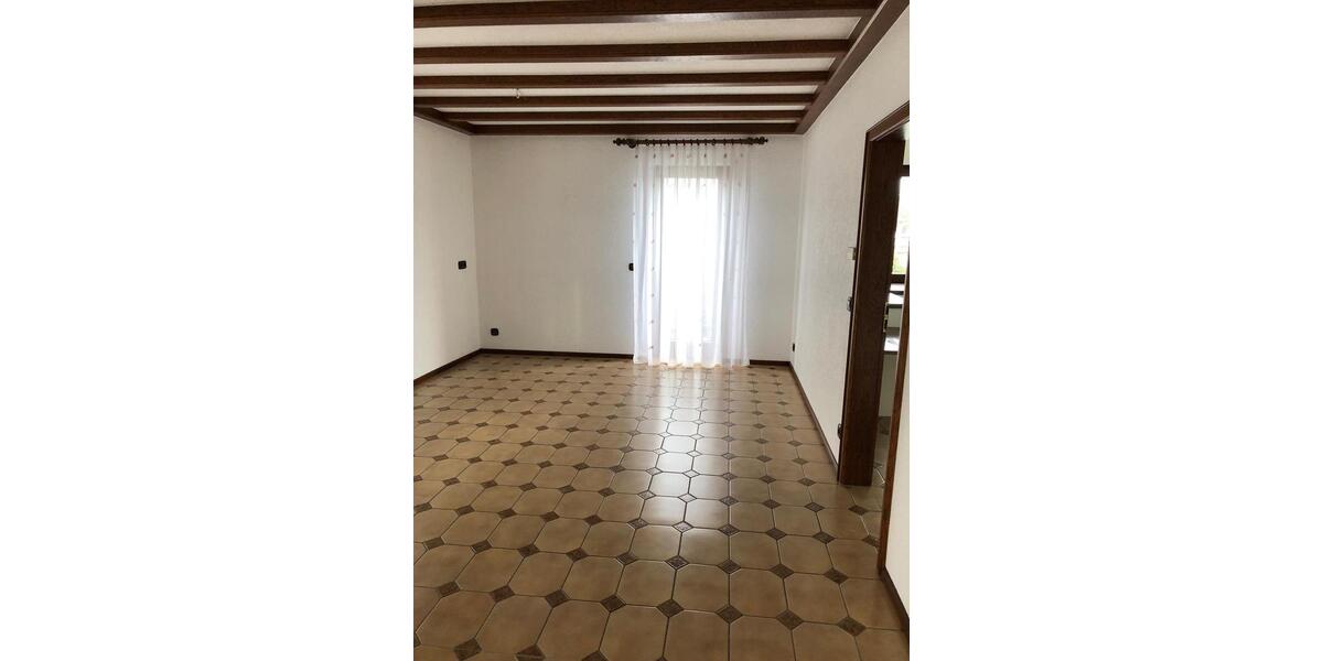 Erdgeschoßwohnung Bühl - 3.5 Zimmer, 116 m&sup2;, 930&euro; | Angebot:25802935