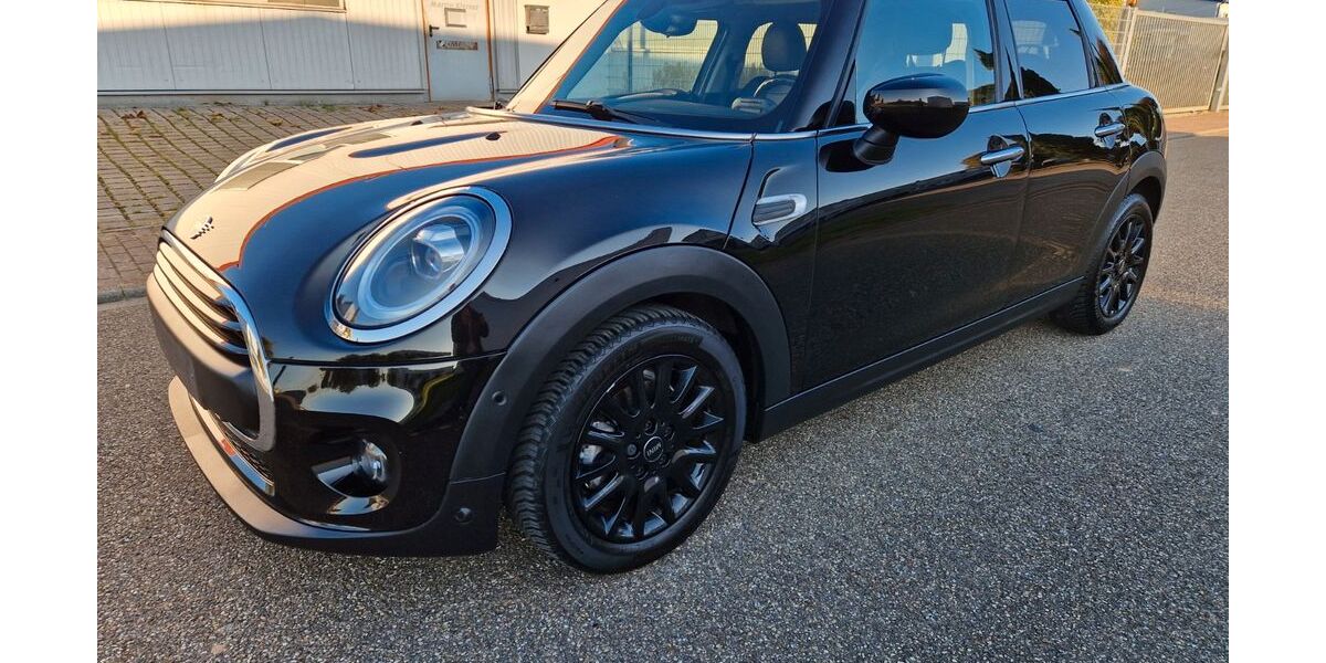 Mini Cooper 83.541 km 12.900 &euro; Renchen 77871