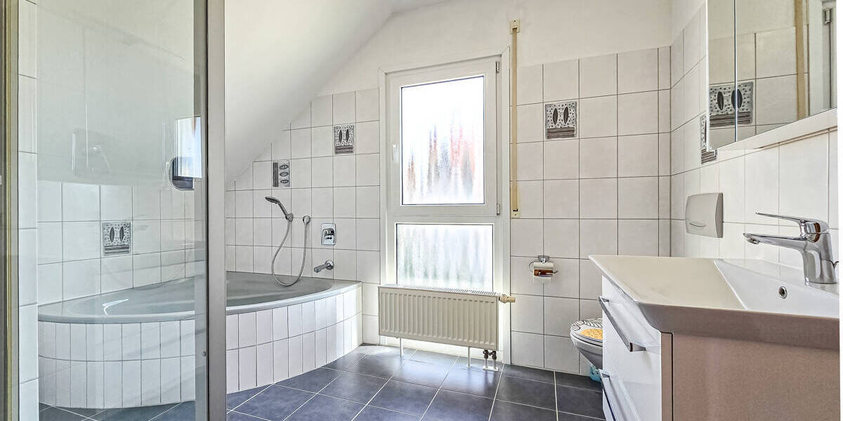 Einfamilienhaus Kehl - 4 Zimmer, 128 m&sup2;, 500.000&euro; | Angebot:26142617