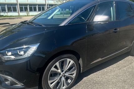 Renault Scenic 157.800 km 8.900 &euro; Schutterwald 77746