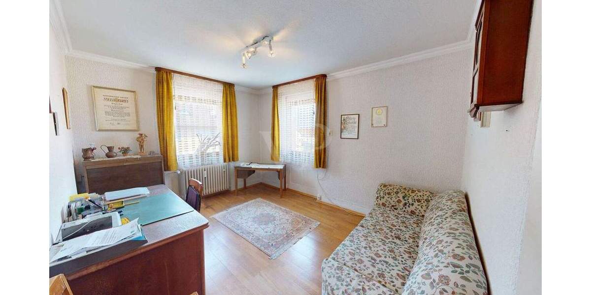 Mehrfamilienhaus, Wohnhaus Sasbach Ortsgebiet - 9 Zimmer, 180 m&sup2;, 420.000&euro; | Angebot:25729721