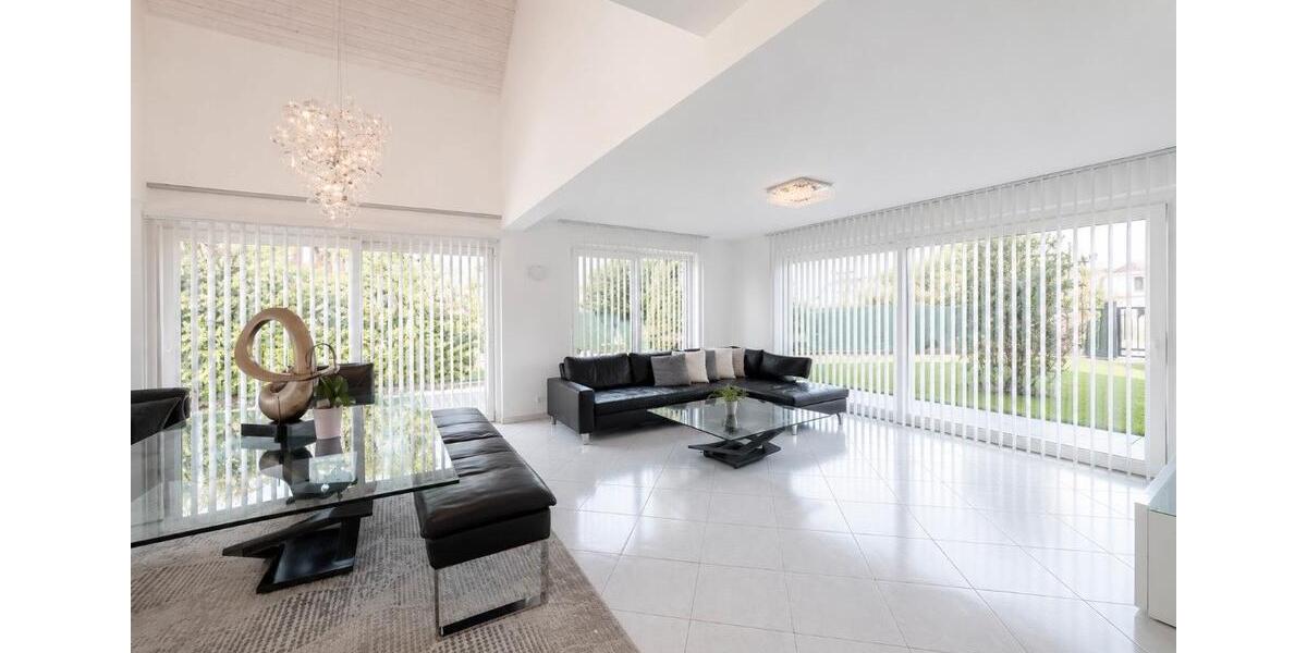 Villa Kehl - 1 Zimmer, 650 m&sup2;, 1.899.900&euro; | Angebot:26942172
